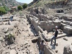 Antik tiyatro ortaya çıkıyor