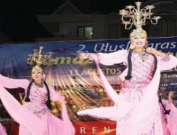 Keçiören'de büyüleyen gece