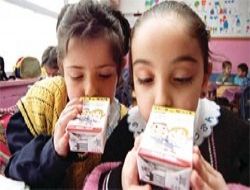 Öğrenciler 6 yıl boyunca süt içecek