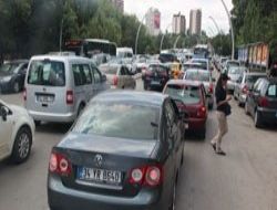 Trafik kaosu Ankaralı'yı çileden çıkardı