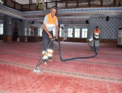 Çubuk'ta Camilere Ramazan Bakımı