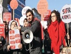 AIDS'e dikkat çektiler