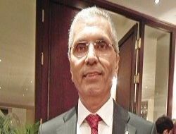 Cinaz rektörlüğe adaylığını açıkladı