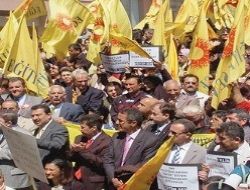 Eğitim Sen'den Adliye'de dava protestosu
