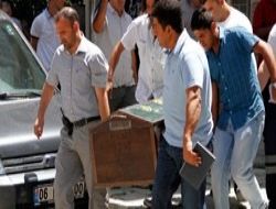 10 yerinden bıçaklanarak öldürüldü