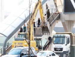 Dikkat! İş makinası çıkabilir