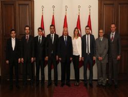 İç mimarlar Vali Yüksel'i ziyaret etti