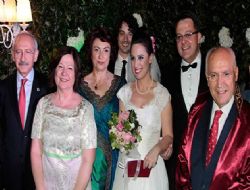 Mumcu Ailesi'nin mutlu günü