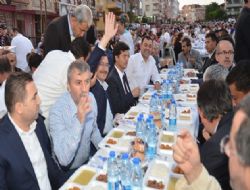 Halk iftarında boylu ağaç sözü