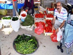 Yerli ürünler köylü pazarında