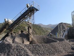 Kirmir Çayı'nda kum kavgası