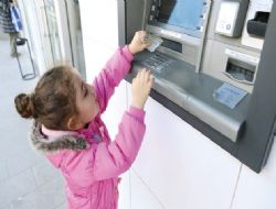 Kızı kolay aldı baba zorla verdi