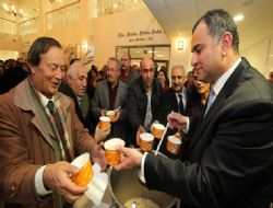 Yenilenen cemevinde aşure günü