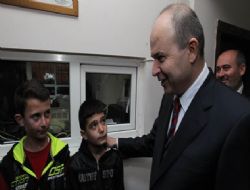 Validen çocuklara tebrik harçlığı