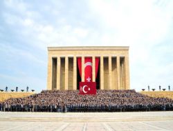 Ata huzurunda 39. yaş