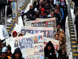 Cumartesi Anneleri Galeri Uray'da