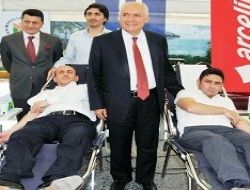 Ülke için kan verdiler