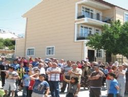 Baz haberi sokağa döktü