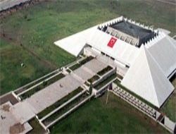 Cemil Çiçek'ten ‘ucube' mesajı