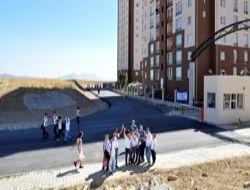 Toz kalkıyor diye öğrenciye yol yok
