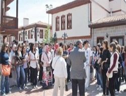 Geleceğin mimarlarına Hamamönü'nde ders 
