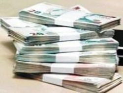 Tüketici kredileri giderek artıyor