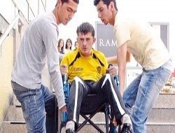 Özürlüler kaldırımlardan şikayetçi
