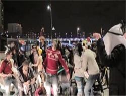Harlem Shake çılgınlığı Ankara'yı sardı