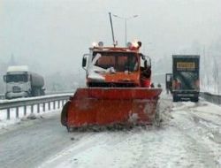 Ankara'da vekilleri taşıyan araç kaza yaptı