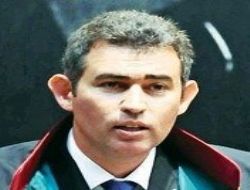 O afişlere suç duyurusu