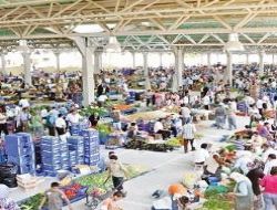 Cumartesi pazarında tartışma