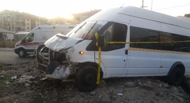 Başkent'te servis kazası: 1 ölü, 8 yaralı