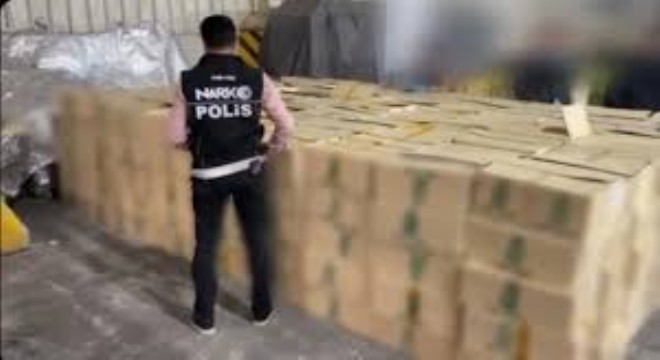 Derince Limanı'nda 1,5 Ton Skunk Operasyonu