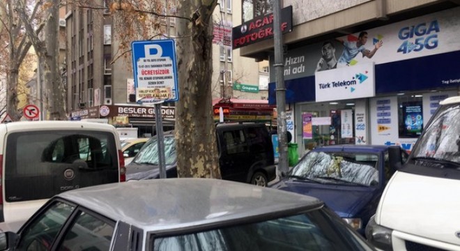 Korsan otopark tabelası söküldü