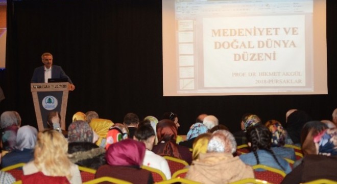 Pursaklar'da Medeniyet ve Doğal Dünya Düzeni Konferansı düzenlendi